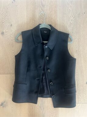 Theory Black Sleeveless Button-Front Vest with Collar